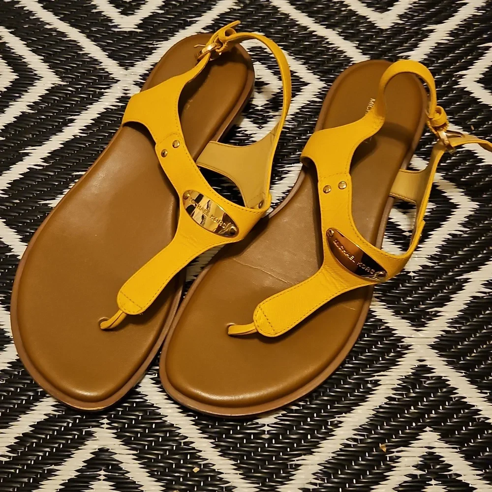 Michael Kors  Leather Sandals 8.5 - Picture 4 of 7